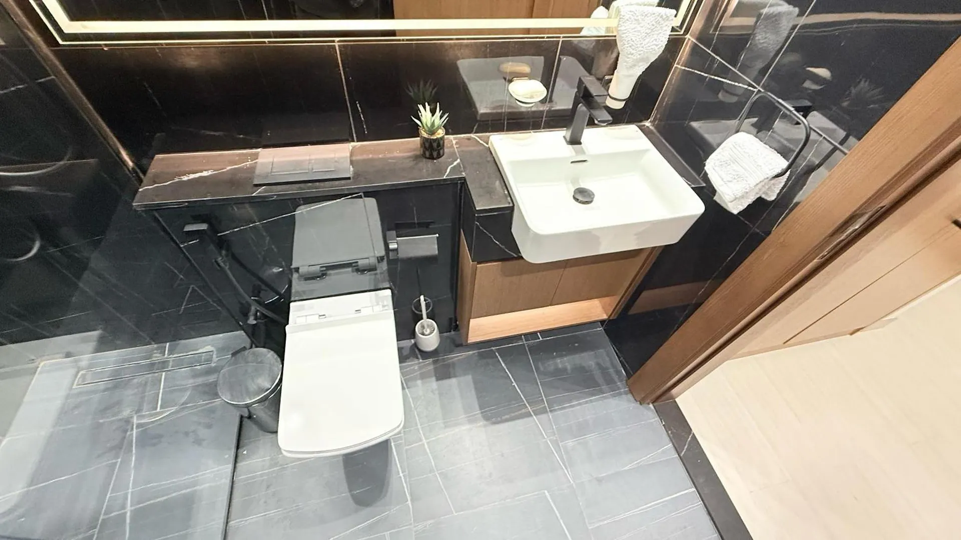 1 Bhk With Panoramic View Apartment Dubai United Arab Emirates