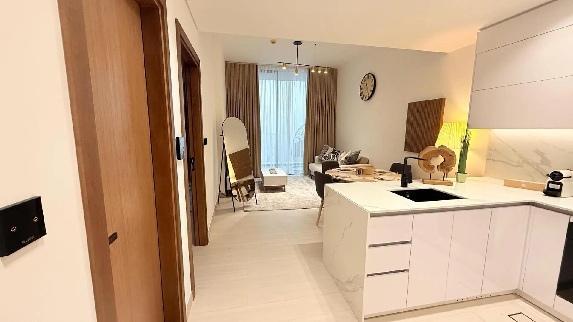 1 Bhk With Panoramic View Apartment Dubai