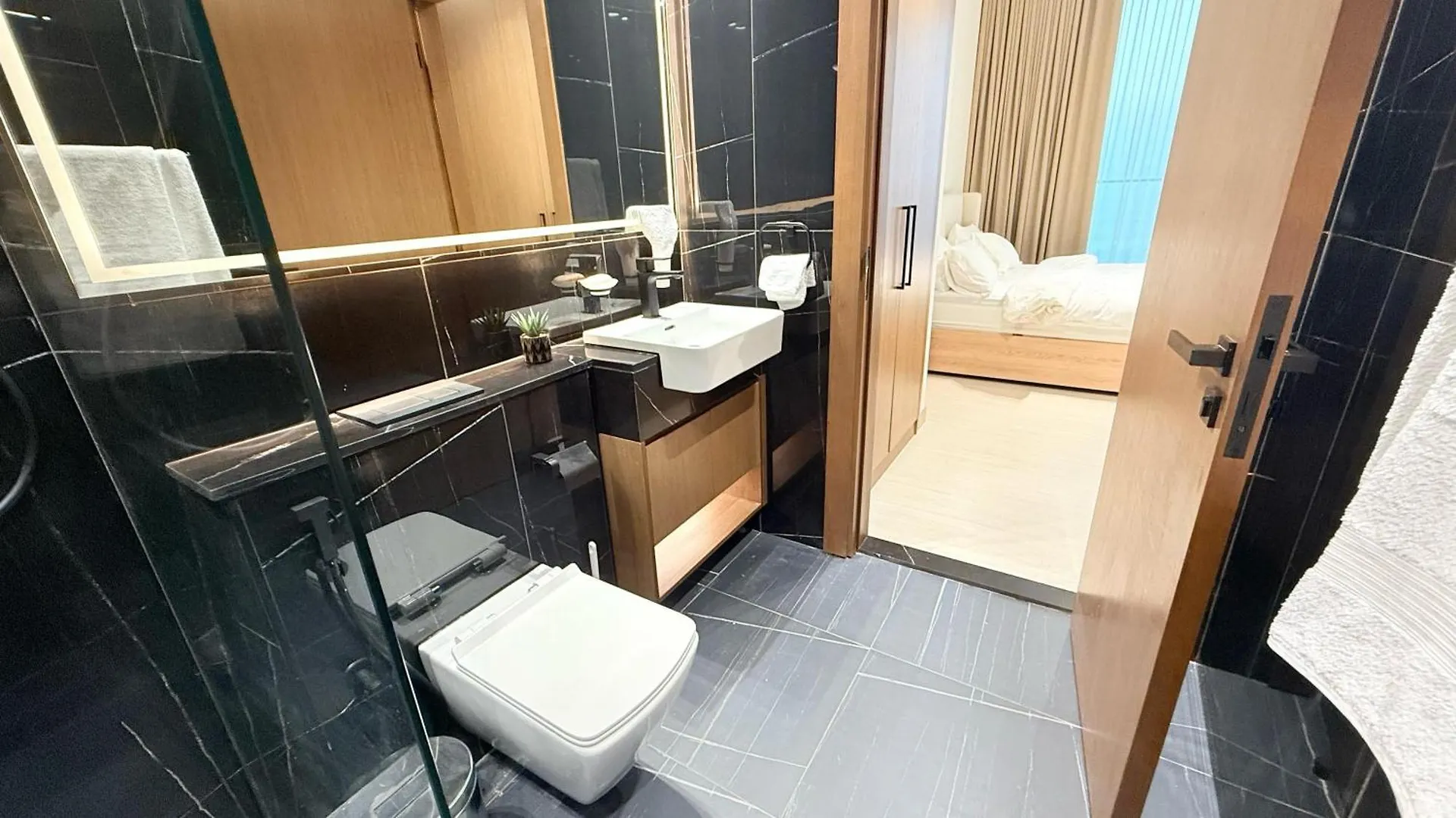 1 Bhk With Panoramic View Apartment Dubai